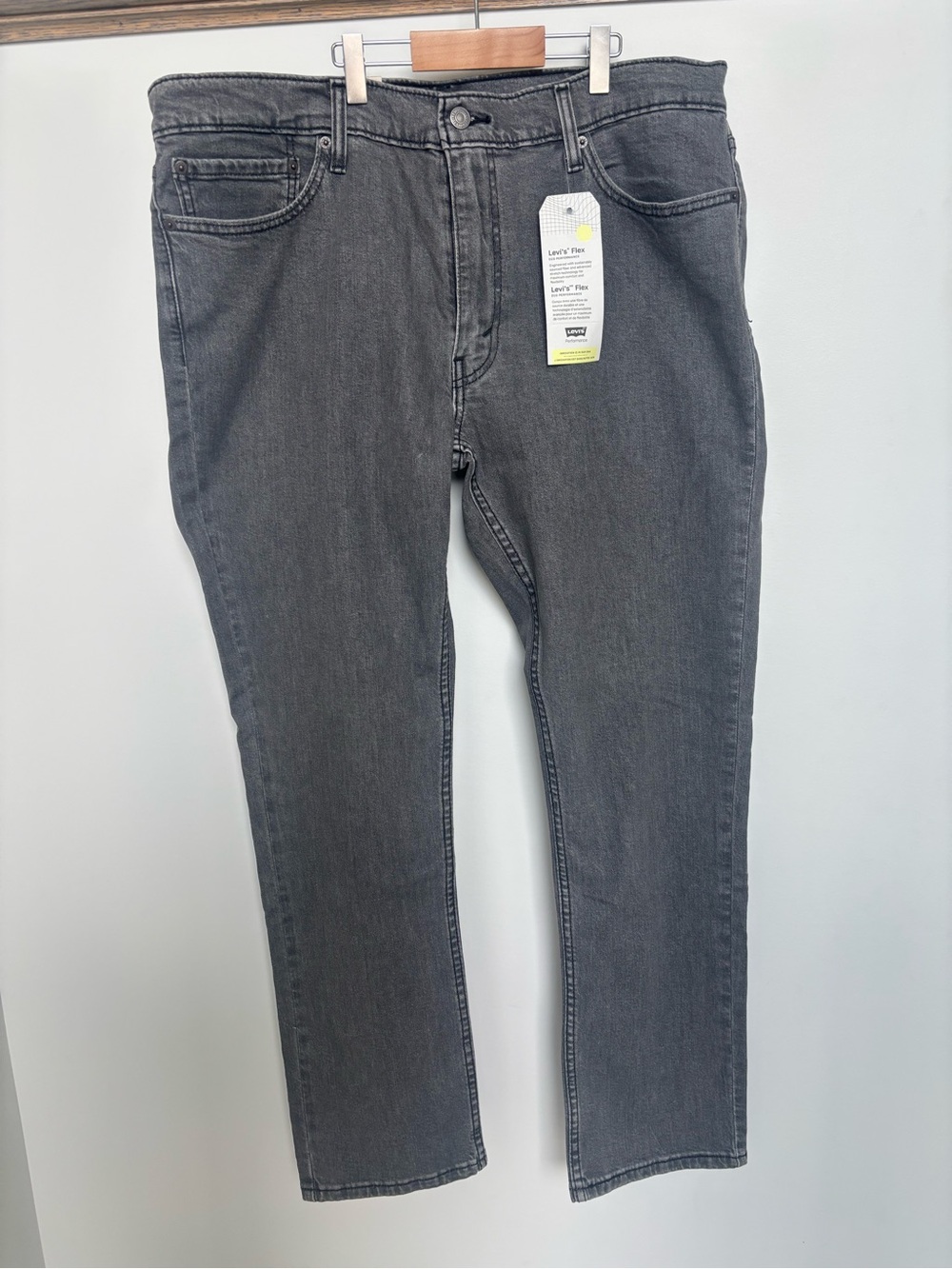 Levi's BNWT 511 style: Men's Slim Straight Jeans — Charcoal size W 38, L 32